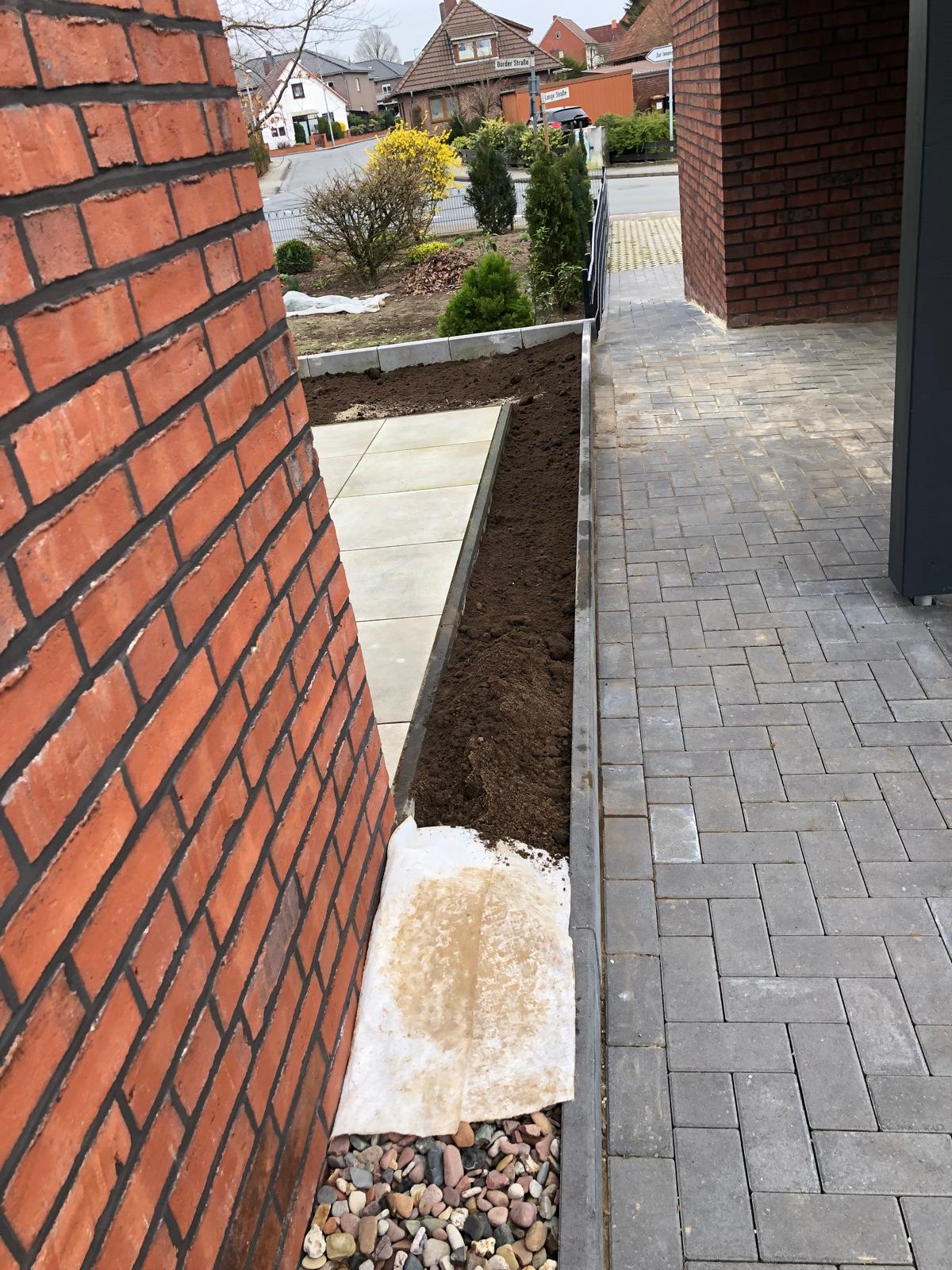 Projekt 3 - Terrassenfläche im Vorgarten